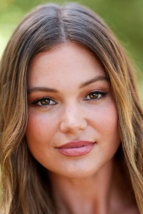 Оливия Холт